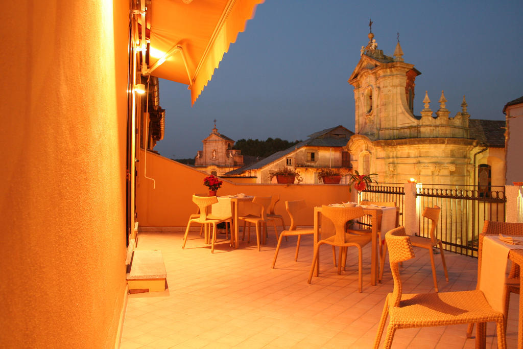 Hotel Conte Ruggero Серра-Сан-Бруно Экстерьер фото