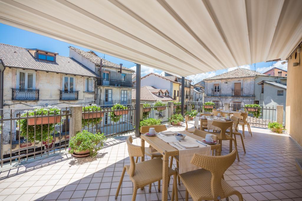 Hotel Conte Ruggero Серра-Сан-Бруно Экстерьер фото